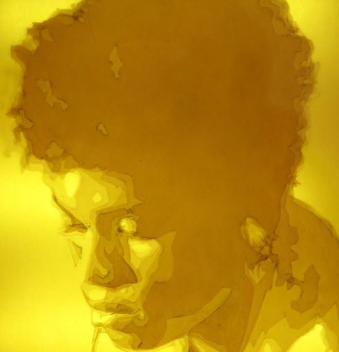 Yellow tint effect on the head of a woman